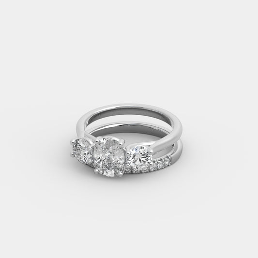 Lyra Round-Shouldered x French-Pavé Set in Cushion Cut