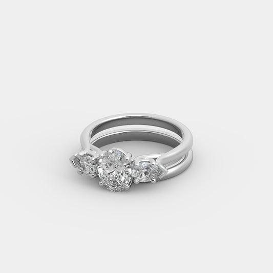 Lyra Pear-Shouldered x Classic Set in Oval Cut