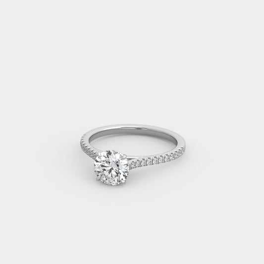 Elise Pavé in Round Cut
