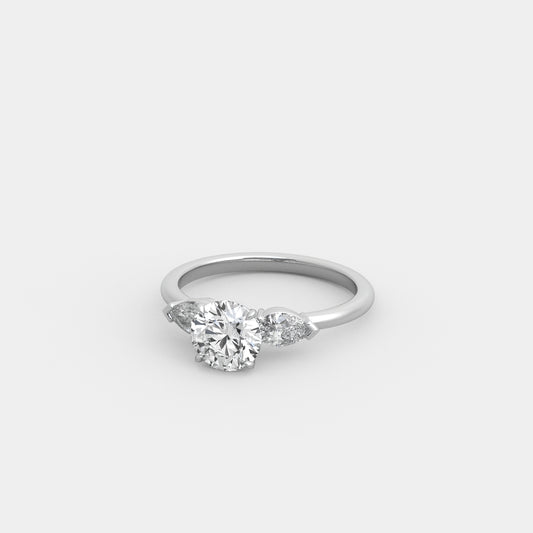 Rhea Pear-Shouldered in Round Cut