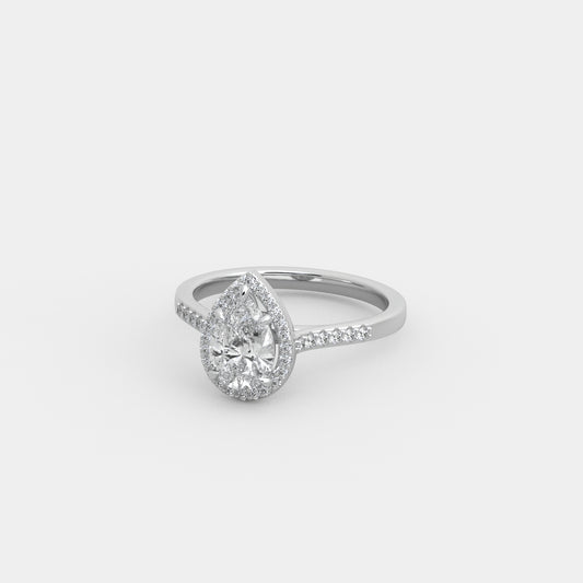 Beth Pavé in Pear Cut